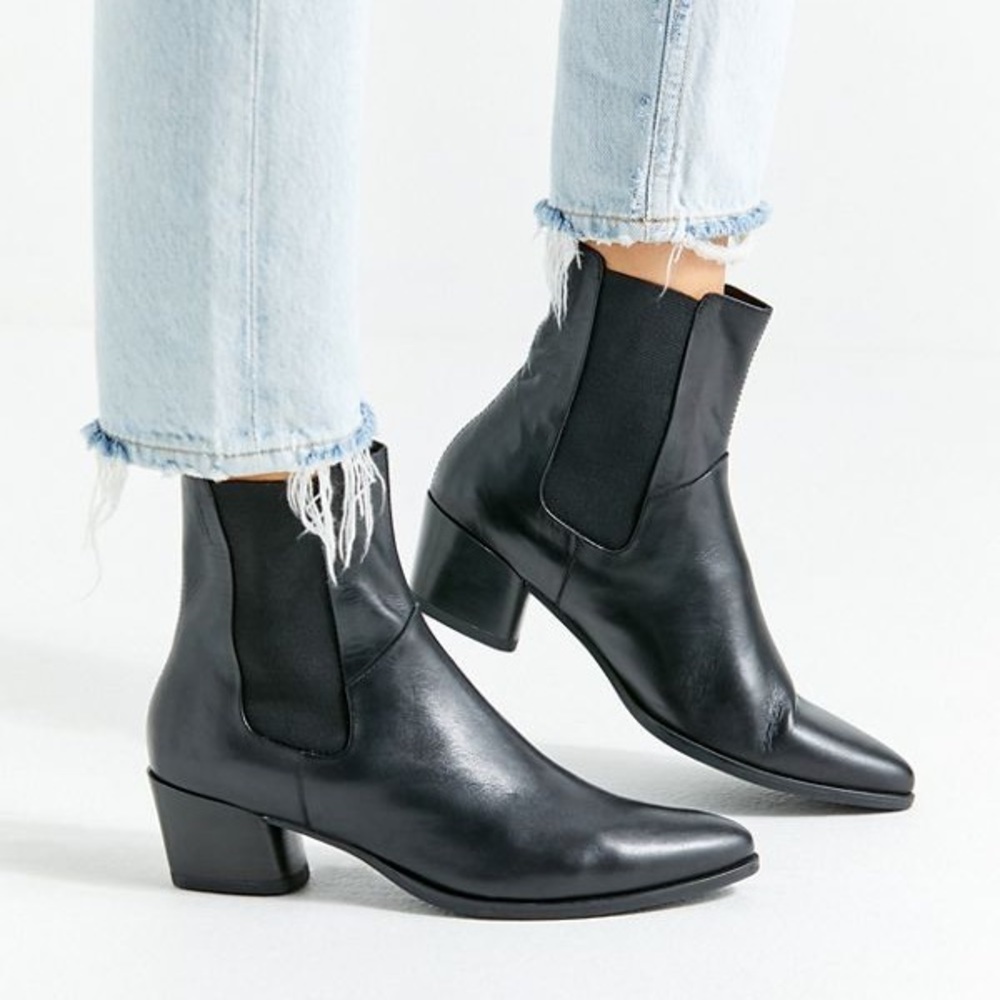 Urban Outfitters - Vagabond Lara Chelsea Boots - Picture 2 of 4